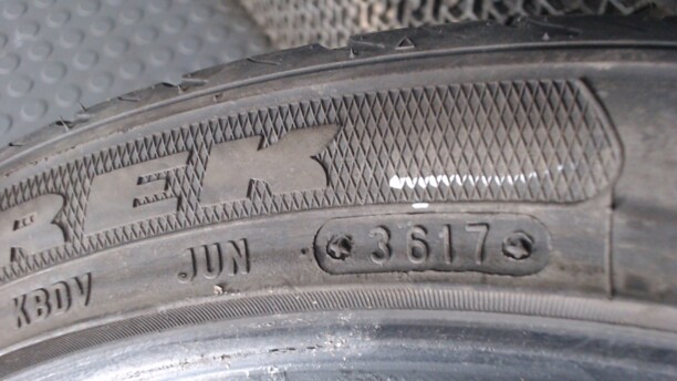 Легковые шины Maxtrek Maximus M1 235/40 R18 1 шт.