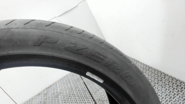Легковые шины Pirelli P ZERO 255/40 R19 1 шт.