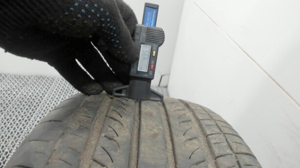 Легковые шины Deestone Vincente 215/55 R17 1 шт.