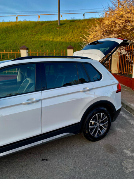 Volkswagen Tiguan II, 2020 г.