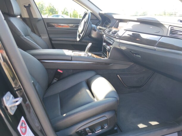 BMW 7 серия F02 (Long) · Рестайлинг, 2015 г.