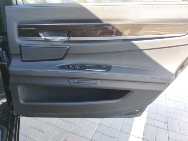 BMW 7 серия F02 (Long) · Рестайлинг, 2015 г.