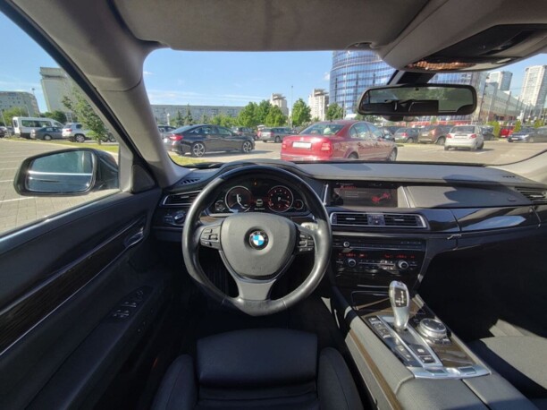 BMW 7 серия F02 (Long) · Рестайлинг, 2015 г.