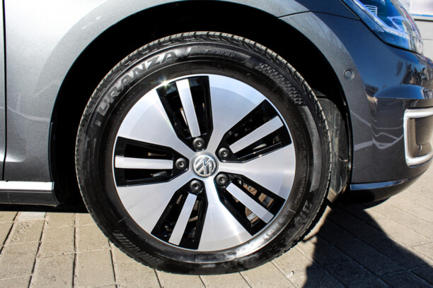 Volkswagen e-Golf VII · Рестайлинг, 2018 г.