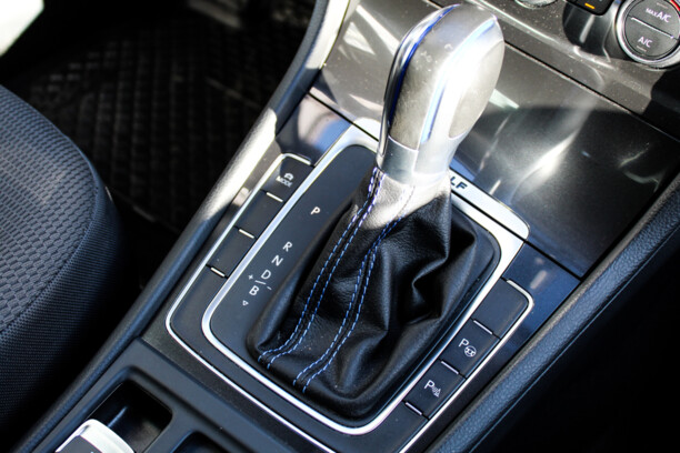 Volkswagen e-Golf VII · Рестайлинг, 2018 г.