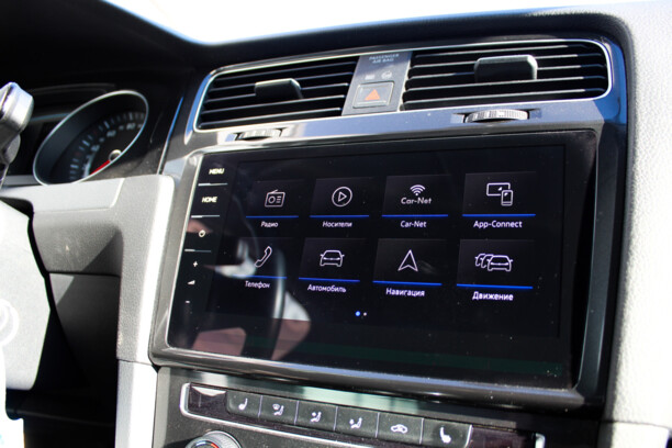 Volkswagen e-Golf VII · Рестайлинг, 2018 г.