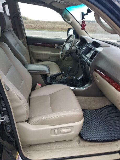 Toyota Land Cruiser Prado J120, 7 мест, 2006 г.