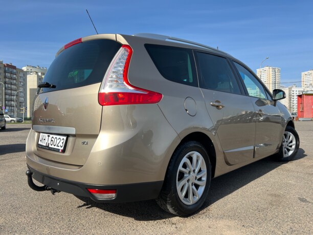 Renault Grand Scenic III · 2-й рестайлинг, 7 мест, 2014 г.