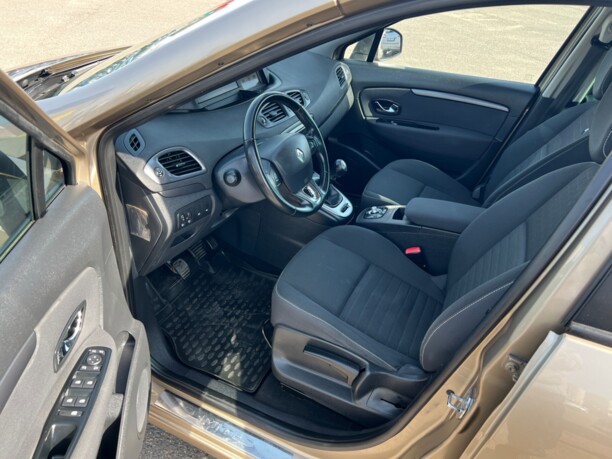 Renault Grand Scenic III · 2-й рестайлинг, 7 мест, 2014 г.