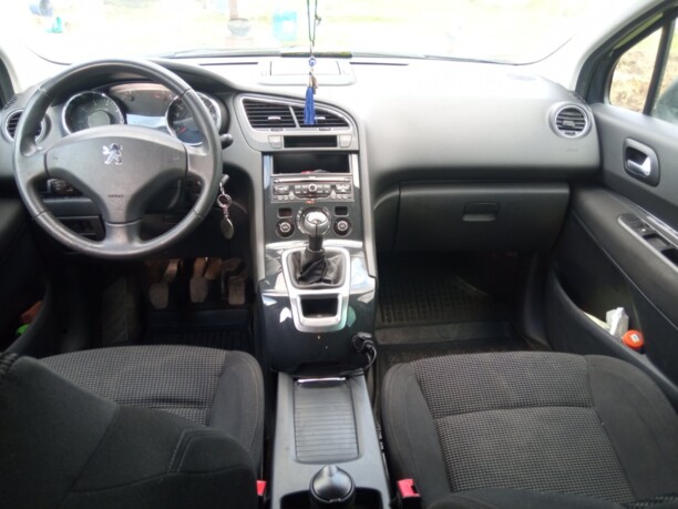 Peugeot 5008 I, 7 мест, 2010 г.