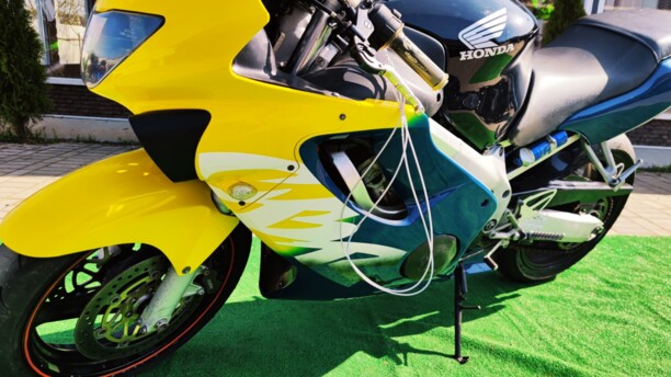 Honda CBR, 2000 г.