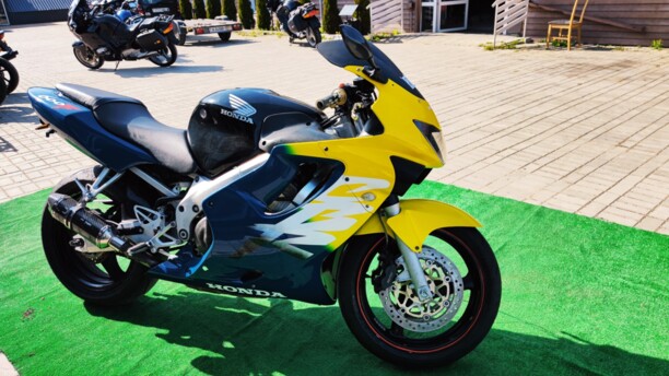 Honda CBR, 2000 г.