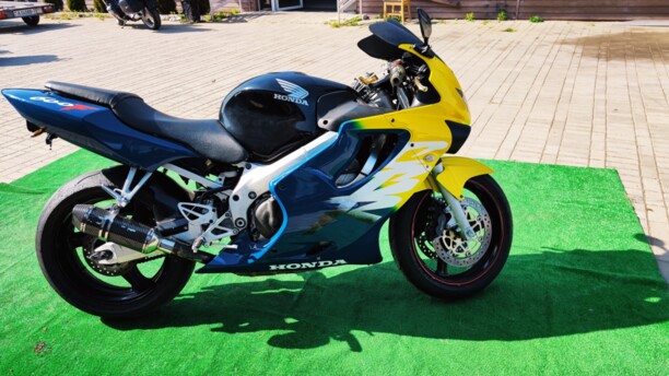 Honda CBR, 2000 г.
