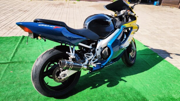 Honda CBR, 2000 г.