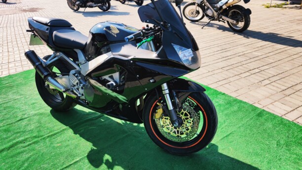 Honda CBR, 2001 г.