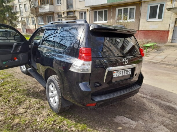 Toyota Land Cruiser Prado J150, 7 мест, 2011 г.