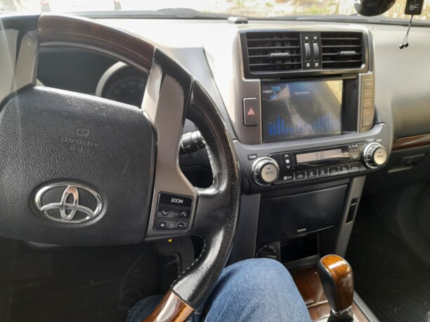 Toyota Land Cruiser Prado J150, 7 мест, 2011 г.
