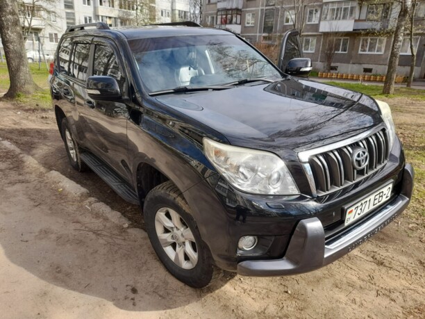 Toyota Land Cruiser Prado J150, 7 мест, 2011 г.