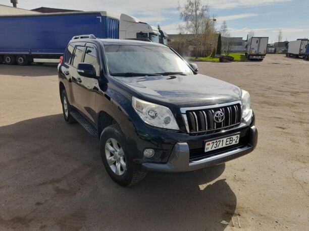 Toyota Land Cruiser Prado J150, 7 мест, 2011 г.
