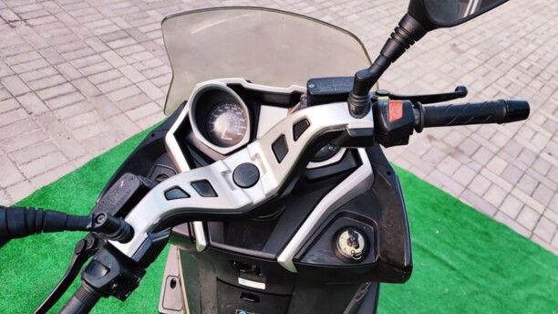 Kawasaki J300, 2015 г.