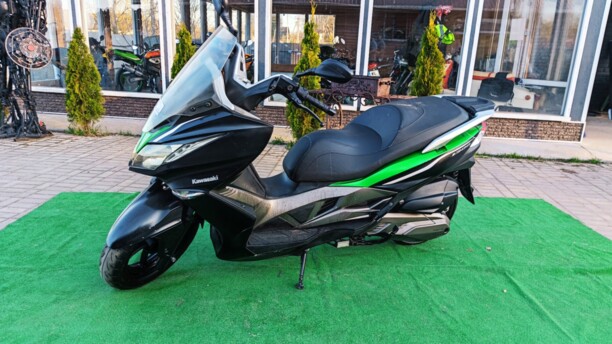 Kawasaki J300, 2015 г.