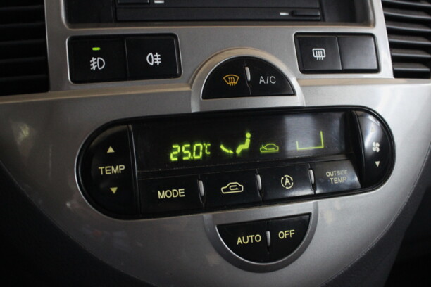 Kia Carens I · Рестайлинг, 2002 г.