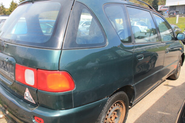 Toyota Picnic, 1999 г.