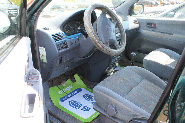 Toyota Picnic, 1999 г.