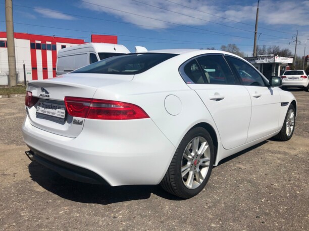 Jaguar XE, 2016 г.