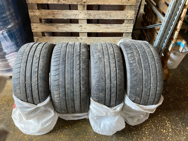 Легковые шины Dunlop Sport Maxx GT 275/40 R20 2 шт.