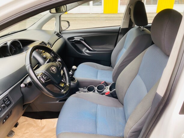 Toyota Verso I · Рестайлинг, 7 мест, 2016 г.