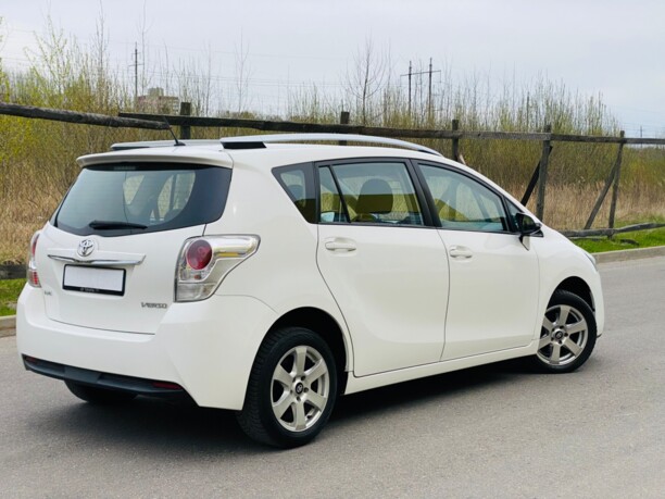 Toyota Verso I · Рестайлинг, 7 мест, 2016 г.