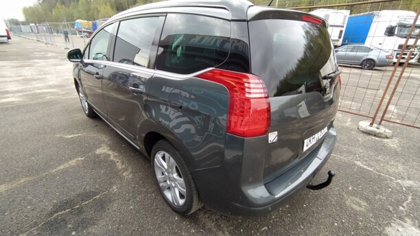 Peugeot 5008 I · Рестайлинг, 7 мест, 2016 г.