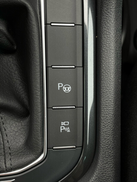 Volkswagen Tiguan II· Рестайлинг, 2021 г.