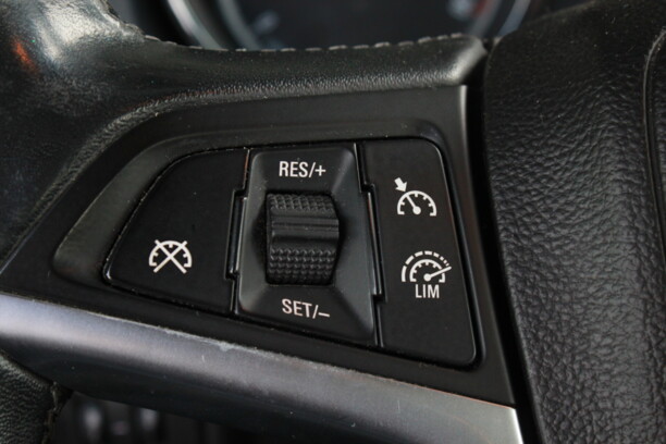 Opel Astra J, 2012 г.