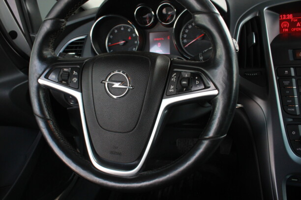 Opel Astra J, 2012 г.