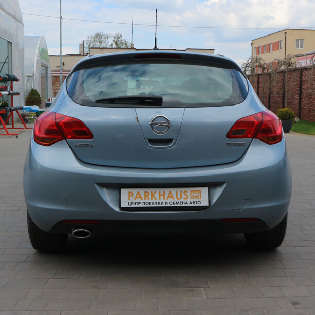 Opel Astra J, 2011 г.