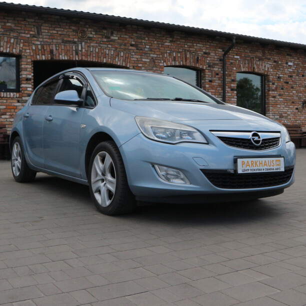 Opel Astra J, 2011 г.