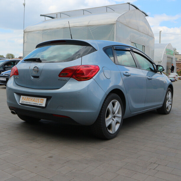 Opel Astra J, 2011 г.