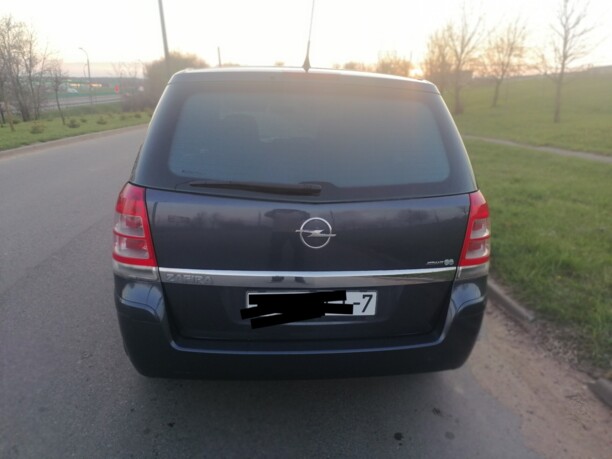 Opel Zafira B · Рестайлинг, 7 мест, 2010 г.
