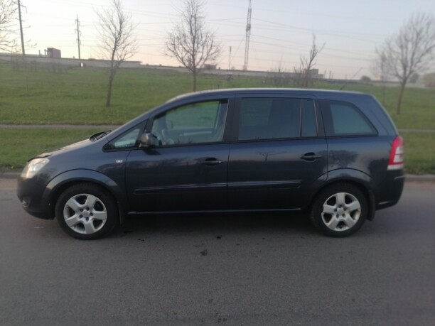 Opel Zafira B · Рестайлинг, 7 мест, 2010 г.