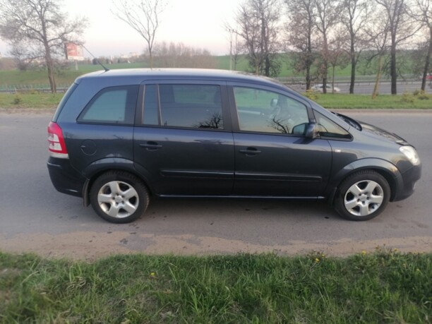 Opel Zafira B · Рестайлинг, 7 мест, 2010 г.