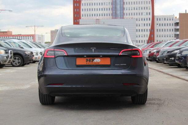 Tesla Model 3, 2019 г.