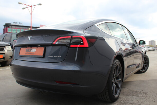 Tesla Model 3, 2019 г.
