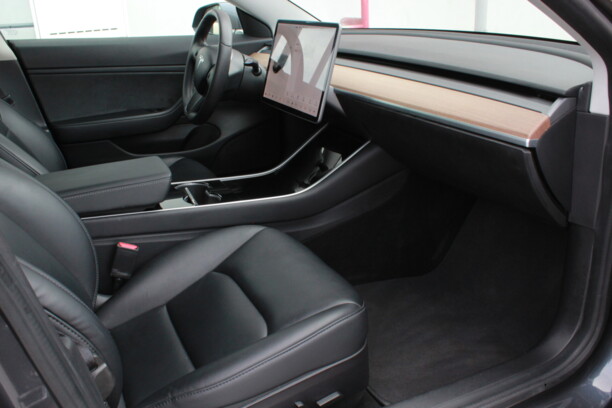 Tesla Model 3, 2019 г.