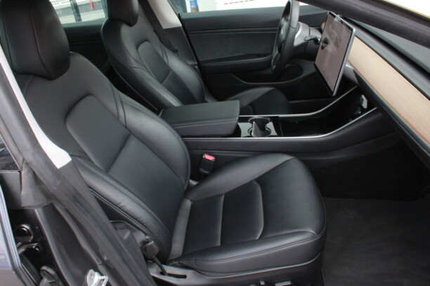 Tesla Model 3, 2019 г.