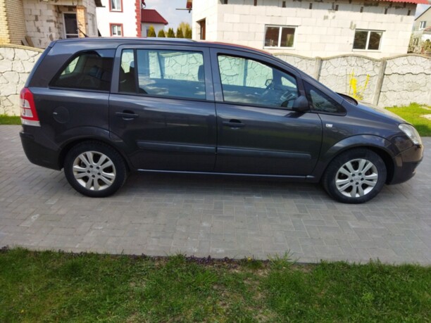 Opel Zafira B · Рестайлинг, 7 мест, 2009 г.