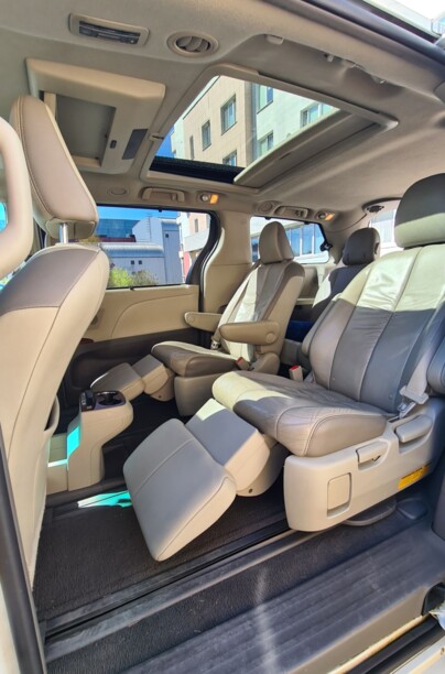 Toyota Sienna III (XL30), 7 мест, 2011 г.