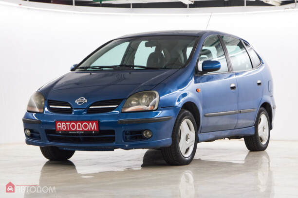 Nissan Almera Tino, 2001 г.