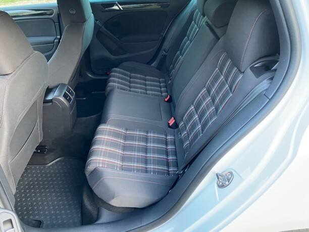 Volkswagen Golf GTI VI, 2011 г.